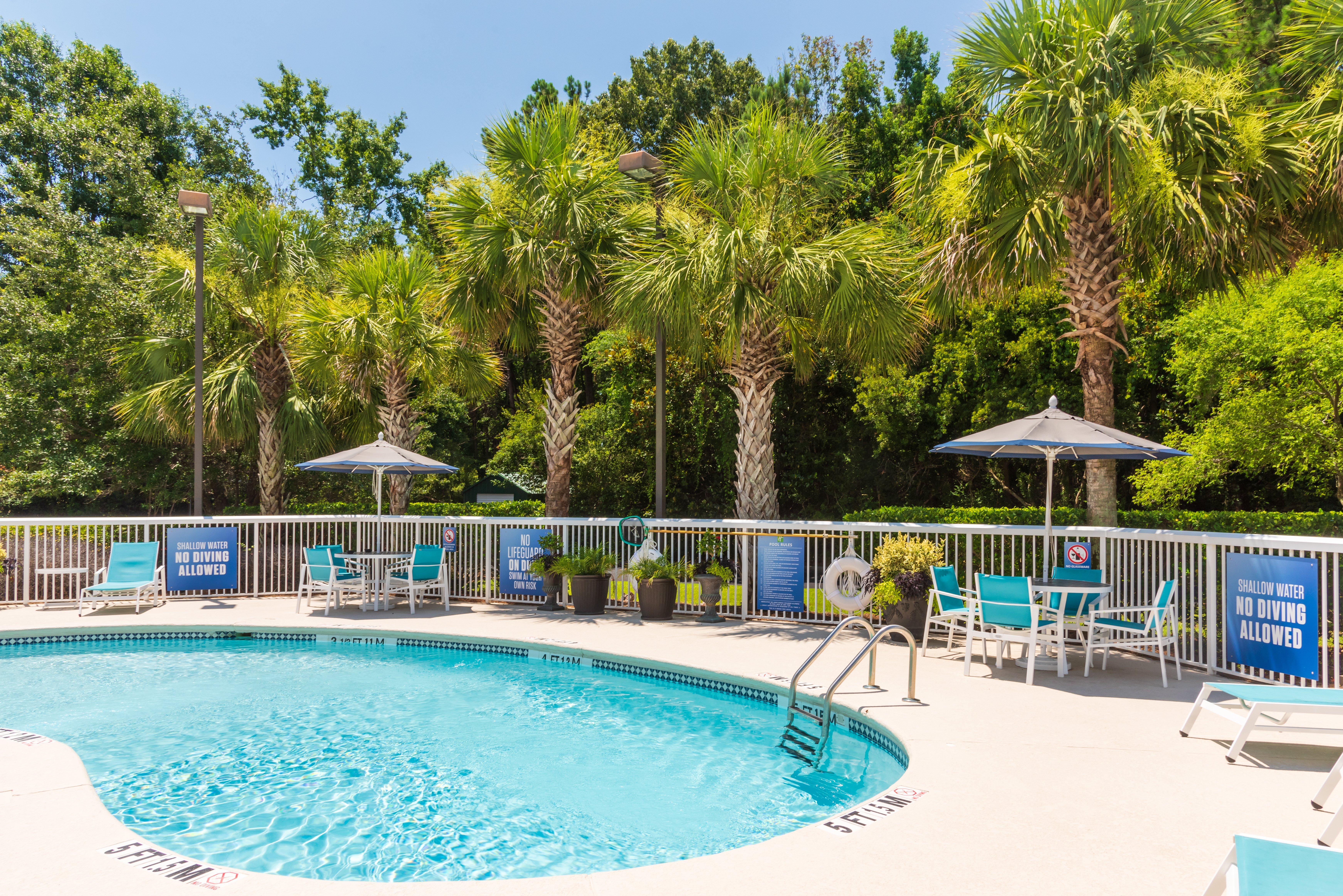 Holiday Inn Express Charleston Us Highway 17 & I-526 By Ihg Exterior foto