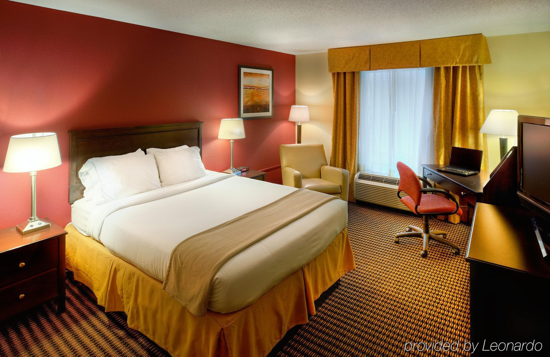 Holiday Inn Express Charleston Us Highway 17 & I-526 By Ihg Exterior foto